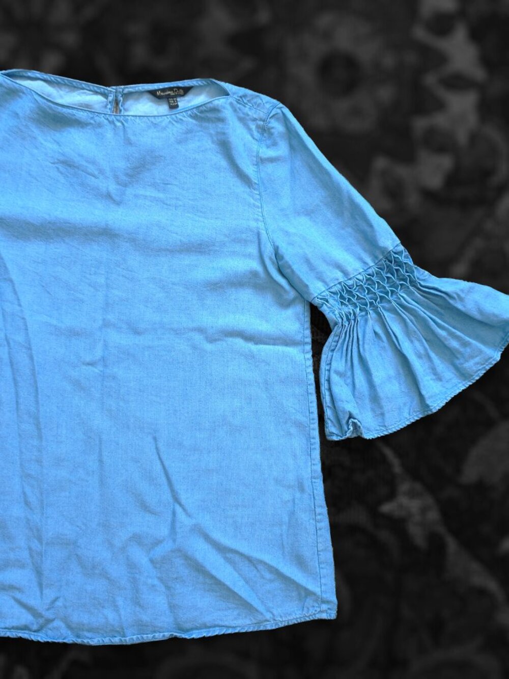 Massimo Dutti Chambray Boatneck Blouse w/ 3/4 Flutter Smocked Sleeves Size 2 EUC - Picture 4 of 7